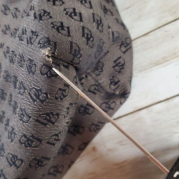 Dooney & Bourke Signature‎ Logo Initial Grey Black Cloth Purse Leather Strap - Picture 5 of 16